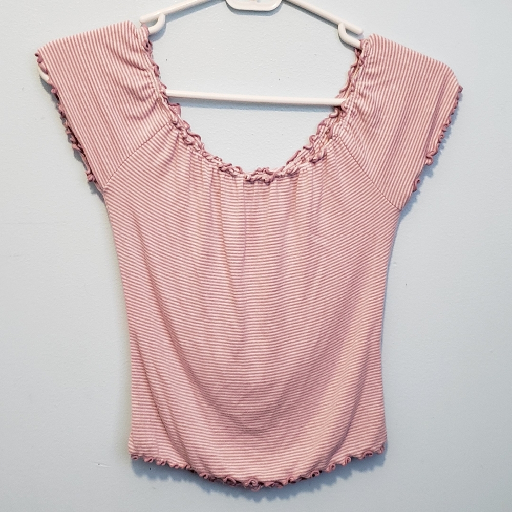 🍑 PEACHY PINK AND WHITE STRIPED TOP, LETTUCE HEM
